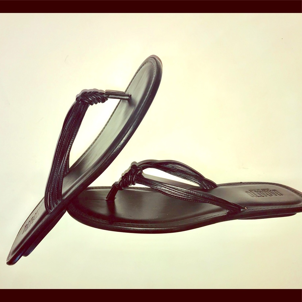 BAGATTO ITALY BLACK LEATHER THONG STRAP SANDAL